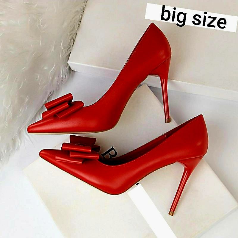 Giày cao gót bít mũi có nơ da lì cao 7cm  40 41 43 43