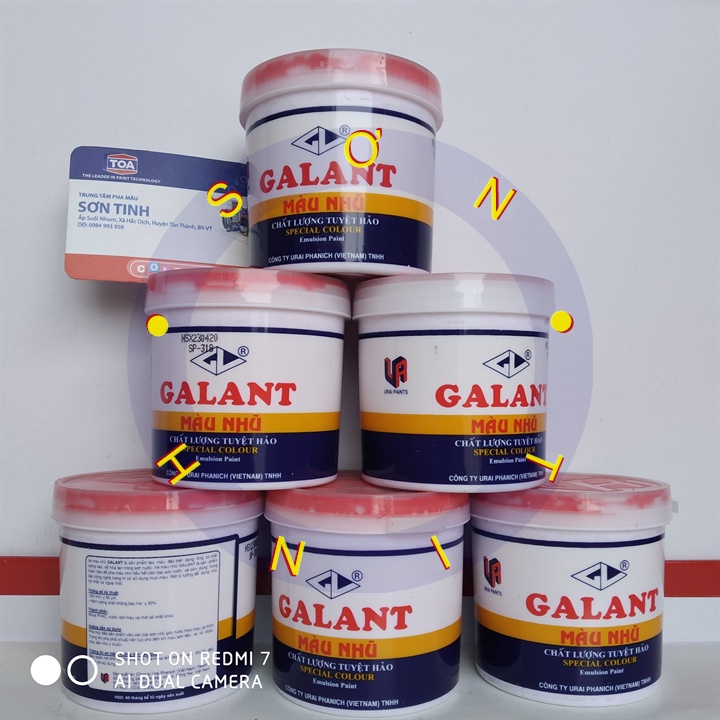 Màu nhũ Galant, ve màu đỏ 225ml