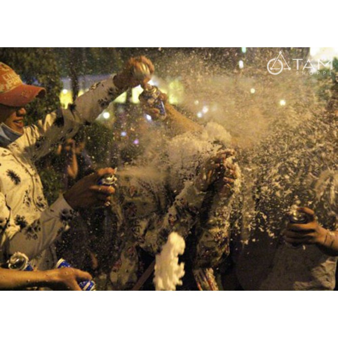 Bình xịt tuyết lên kính không tan