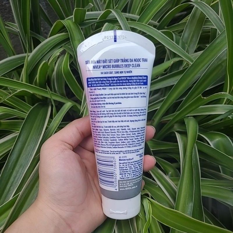 Sữa rửa mặt NIVEA Pearl White Đất Sét giúp trắng da ngọc trai 100g