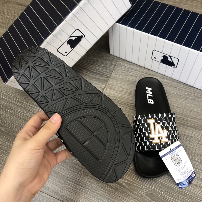 Dép Quai Ngang 𝗠𝗟𝗕 Hàn Quốc Full Size Nam Nữ Logo Thêu 2 Màu Trắng Đen