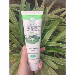 Thorakao sửa rửa mặt tinh chất sữa bò có hạt 120g