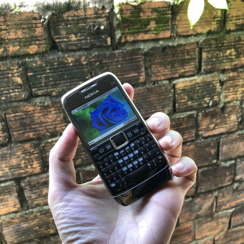 Điện Thoại Nokia E71