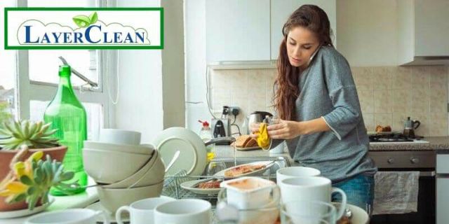 Combo nước rửa chén bát hữu cơ Layer Clean hương Quả Hồng chai 800ml+ túi 2L