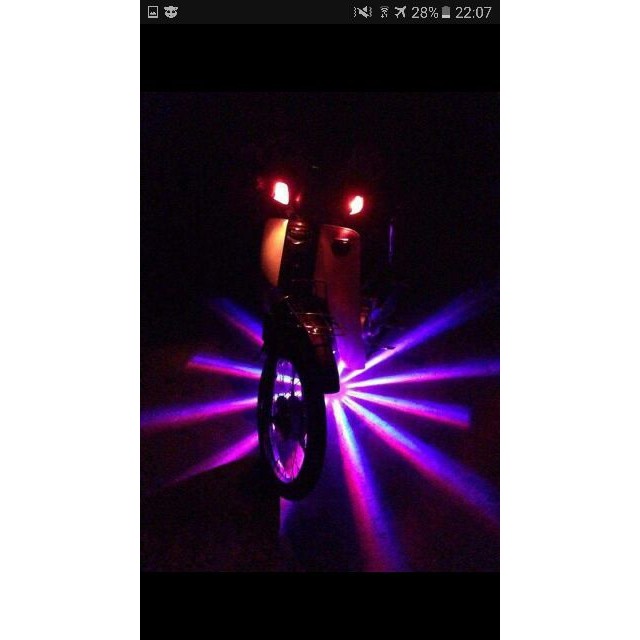 Đèn led gầm xe máy ô tô 48 tia 12v-80v bản cao câp tự động đảo màu chớp nháy cực đẹp