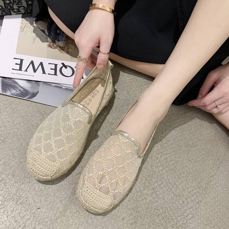 Giày Lười Đế Bằng Thiết Kế Đục Lỗ Thoáng Khí Thời Trang Xuân Hè Dễ Phối Đồ Cho Nữ