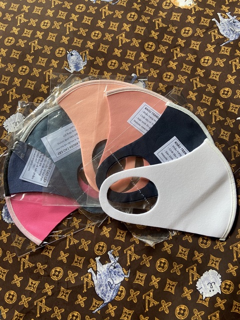 KHẨU TRANG VẢI NỈ XẢ HẾT KHO | BigBuy360 - bigbuy360.vn