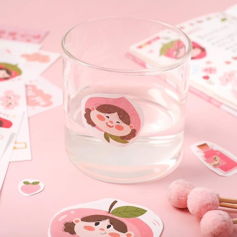 Sticker dán Cô bé ham ăn quà vặt