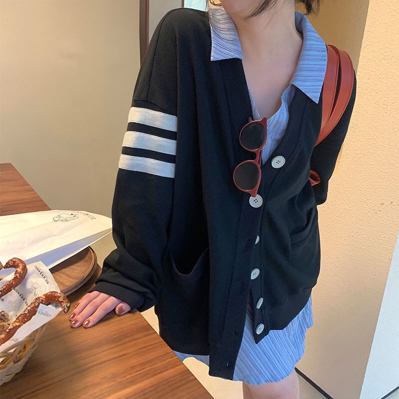 2021 new early autumn loose knit sweater black coat cardigan women
