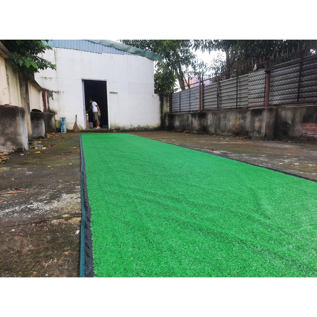 Thảm cỏ nhân tạo trang trí, thảm cỏ nhân tạo giá rẻ loại 1,5cm