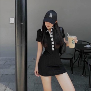 Đầm polo cổ trắng cài nút ôm body xẻ tà nhẹ cực xinh , chất thun gân mềm mịn ly