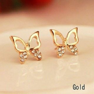 Khuyên tai bướm đáng yêu