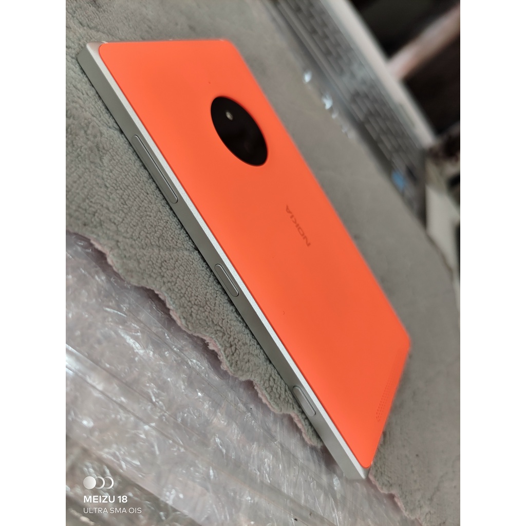 Điện thoại Nokia Lumia 830 màu cam