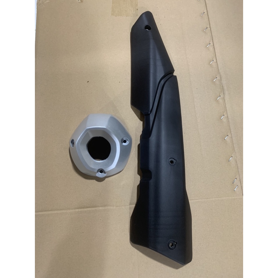 Ốp pô và chụp đích pô xe exciter 155 mẫu giả zin