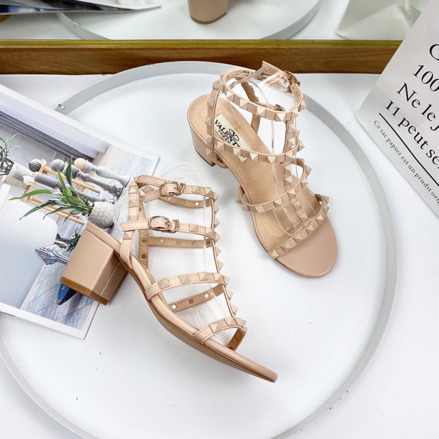 | Ưu Đãi Tháng 6 | Sandal valentino quai tán đinh đế trụ fullbox 2020 ₃