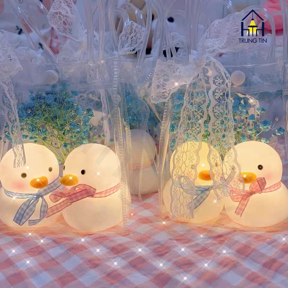 Đèn LED hình con vịt trang trí decor phòng ngủ tiện dụng làm quà tặng NOEL , lễ , TẾT Sundecor