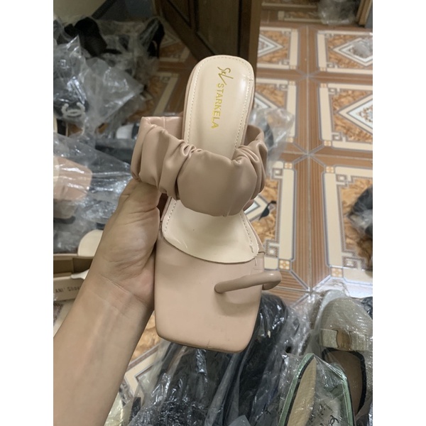 sandal chọn trên livetream A163
