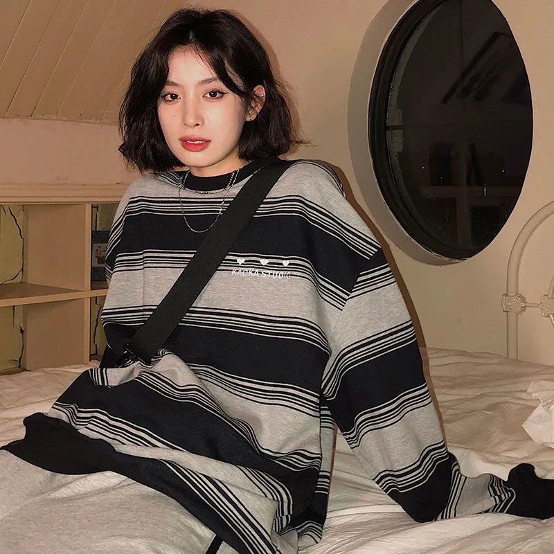 Áo Sweater Nỉ Lót Bông Tay Dài Form Rộng Kẻ Sọc Ngang Cực Phong Cách