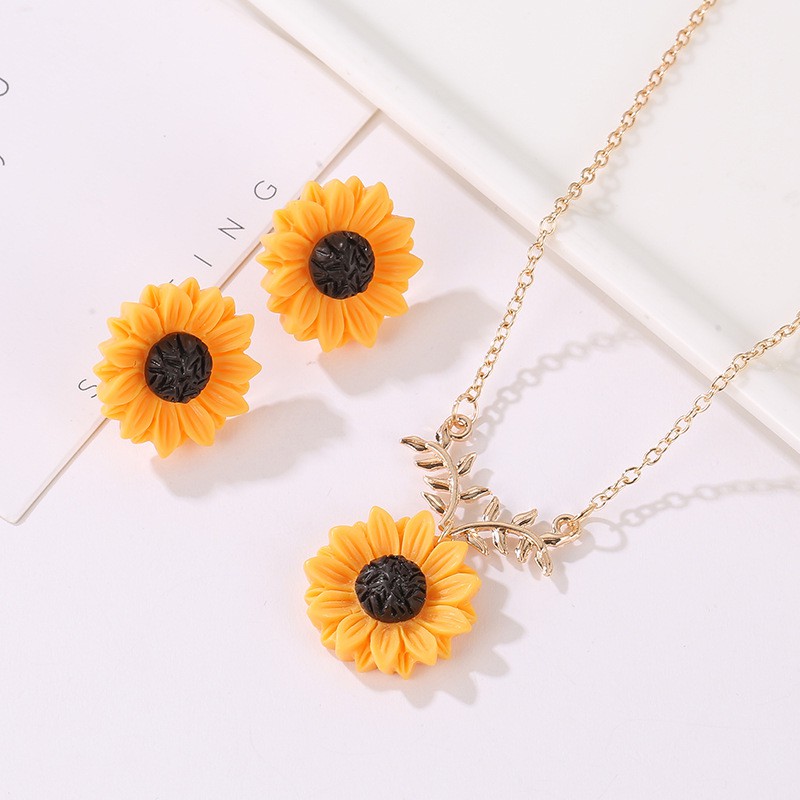 Charm Set Of Sunflower Necklaces And Earrings With Pearls