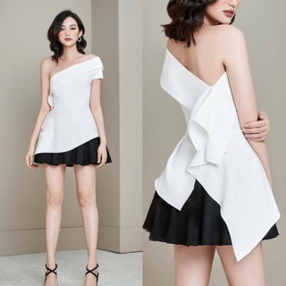 Set trang phục áo lệch vai xẻ tà lệch chân váy xoè