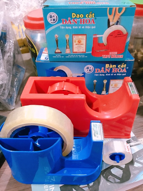 Dụng cụ cắt băng keo + 3 cuộn keo