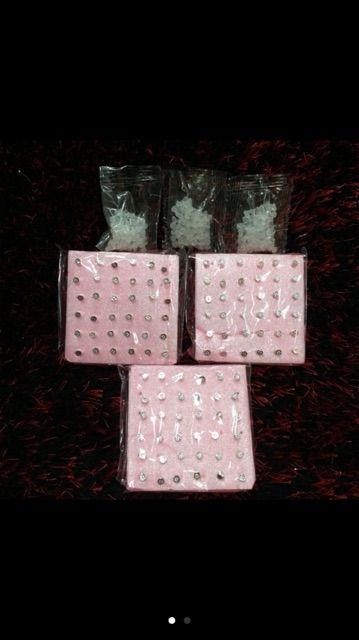 Khuyên bấm lỗ tai,dùng cho dụng cụ bấm lỗ tai vỉ 80 chiếc