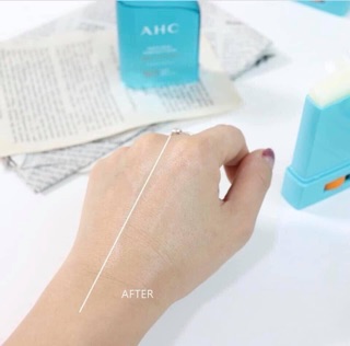 Kem Chống Nắng AHC Dạng Thỏi