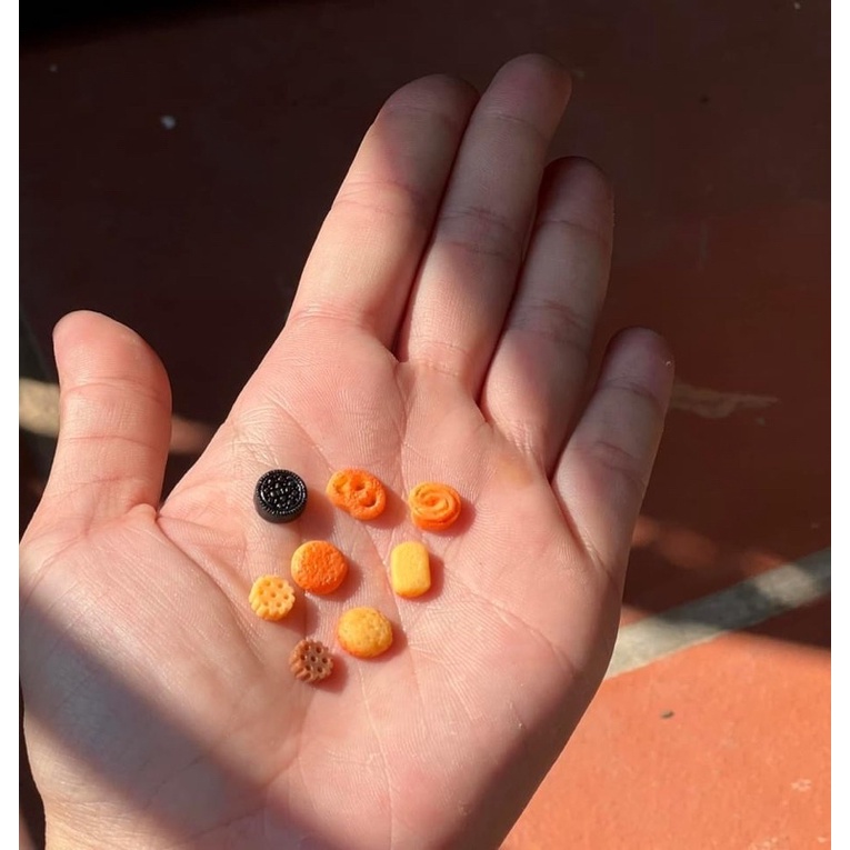 Combo 8 bánh quy mini mô hinh