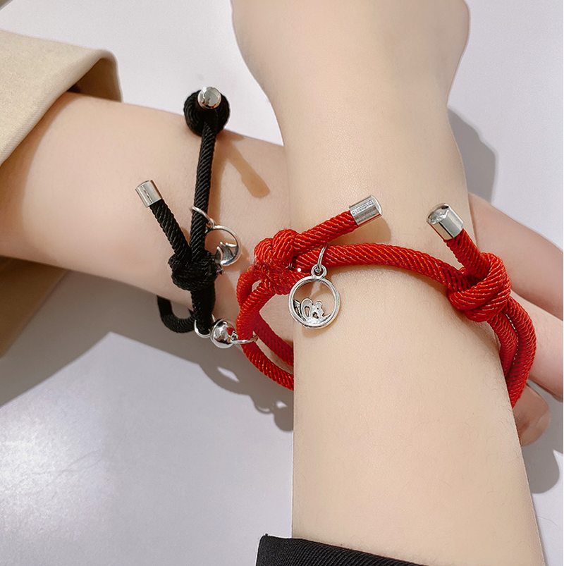 Cặp vòng tay đôi dây chỉ mặt cười