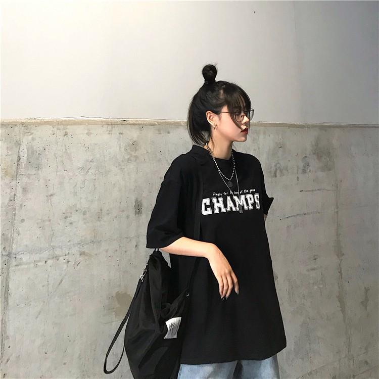 Áo thun đen trắng in chữ CHAMPS, áo phông from rộng unisex cá tính