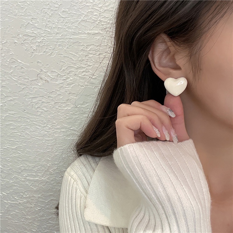 Khuyên Tai Hình Trái Tim Đính Ngọc Trai Đơn Giản Thời Trang