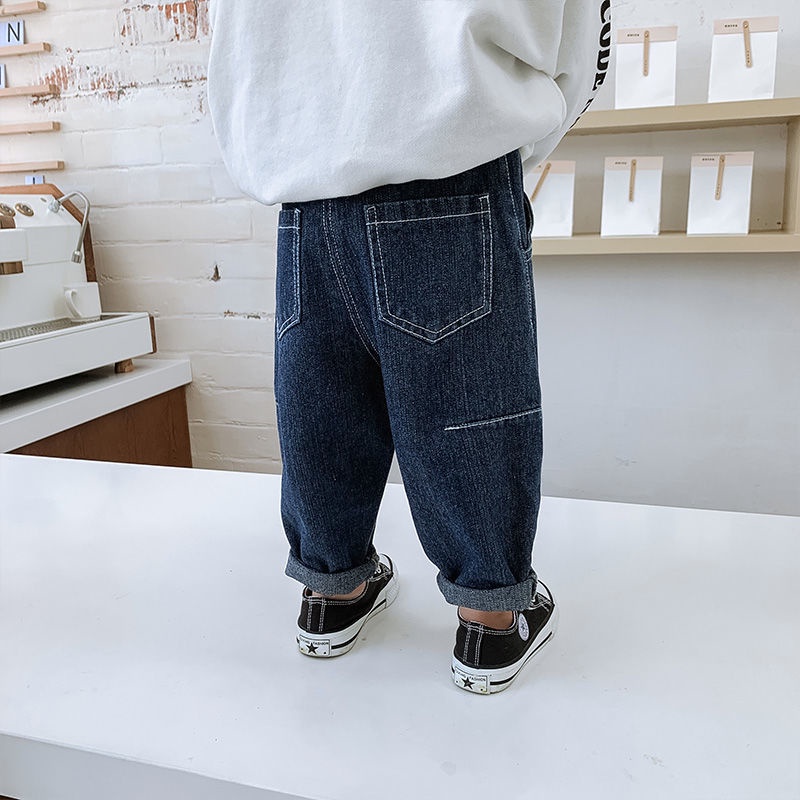 Quần jean thiết kế đơn giản đáng yêu dành cho bé trai