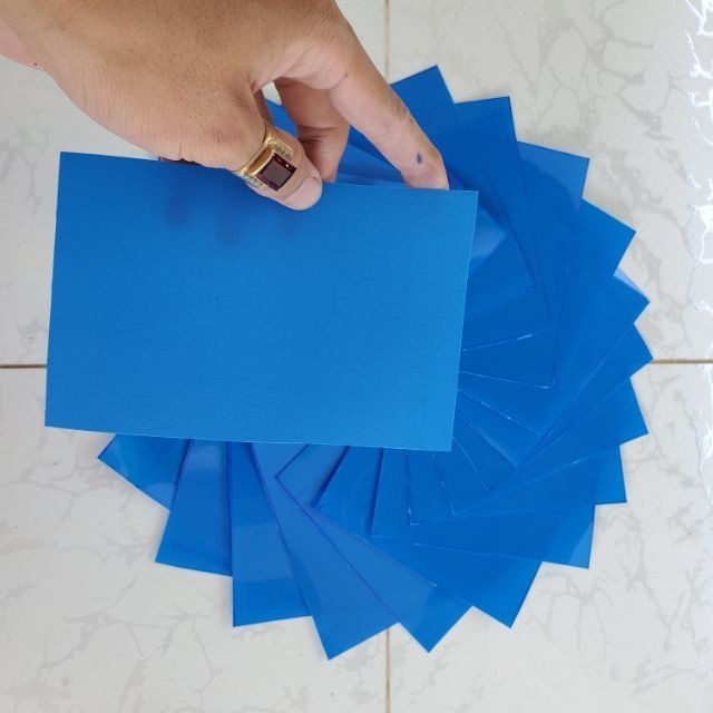 Tấm nhựa chặn cá betta
