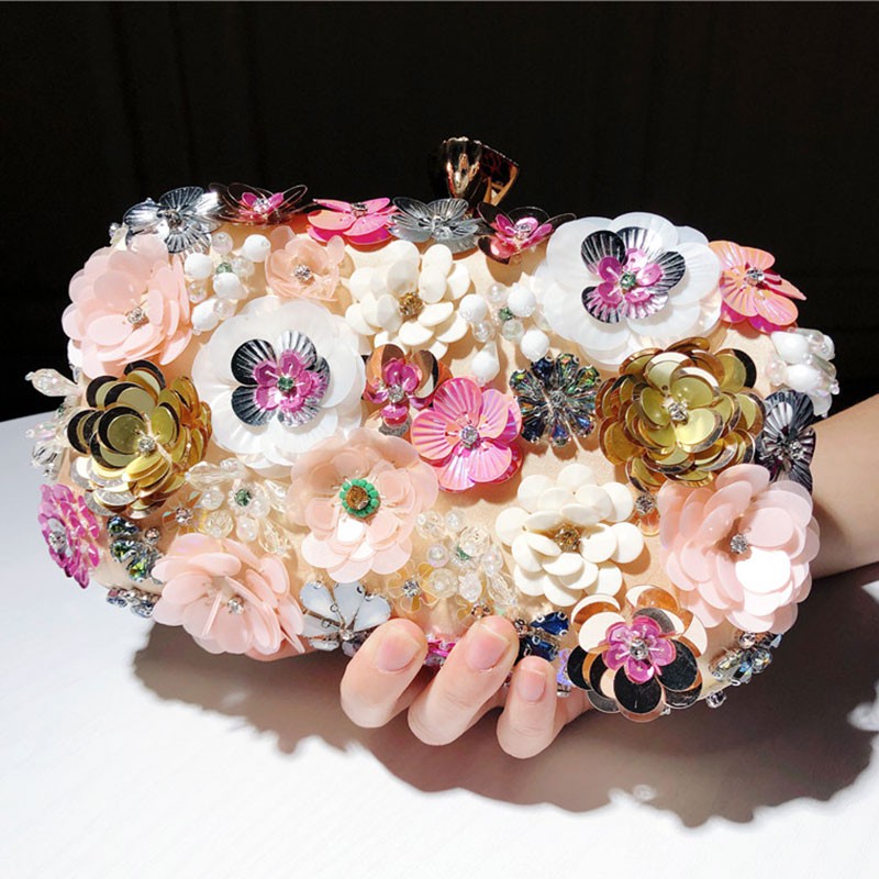 Clutch đính hoa sang chảnh
