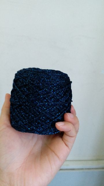 Sợi dệt kim tuyến cuộn tròn còn đỏ đô, vàng, xanh than
