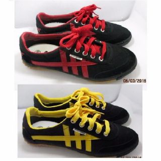 Giày bata asia đen vàng và đỏ