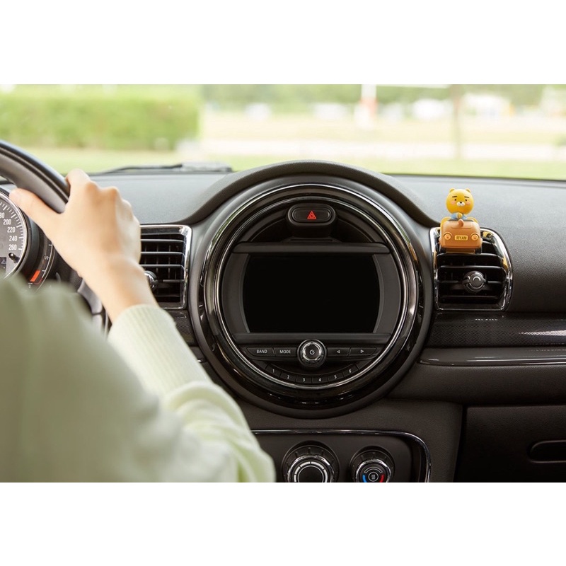 Nước hoa ô tô hình Ryan (Tinh dầu hương gỗ,tuyết tùng,hương citron)