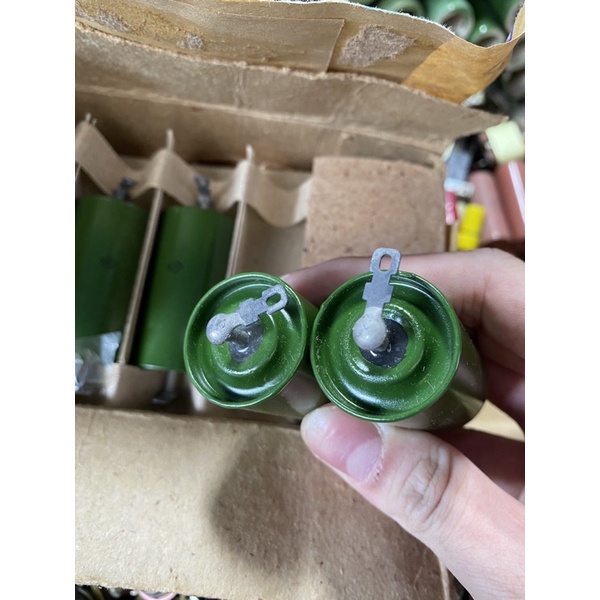 Tụ dầu Nga tròn 1,5uf 250v ráp phân tần mới nguyên seal