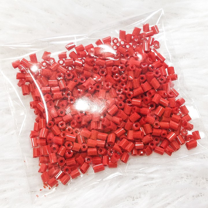 Hạt cườm gãy đính kết áo trang trí trang phục làm nhiều màu