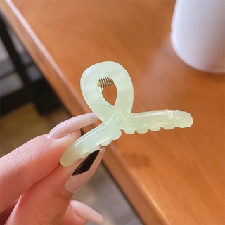 Kẹp tóc hình móng vuốt độc đáo