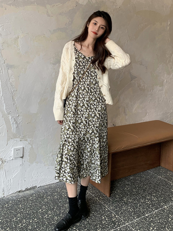 Váy nữ đuôi cá dáng dài 2021,đầm hai dây màu cherry hoa nhí cổ vuông kết hợp áo cardigan len trắng đen cao cấp Hàn Quốc | BigBuy360 - bigbuy360.vn