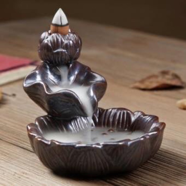 Thác khói trầm hương