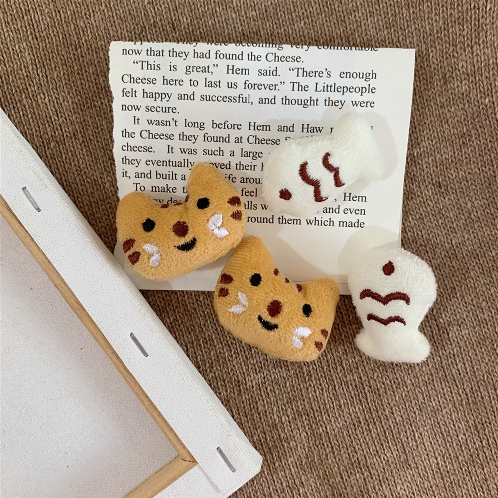 Ghim cài áo hình mèo nhồi bông xinh xắn đáng yêu