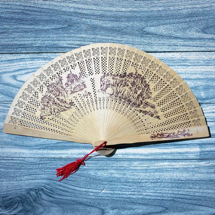 Quạt xếp cổ trang gỗ thơm LỤC NỮ có dây tuyến