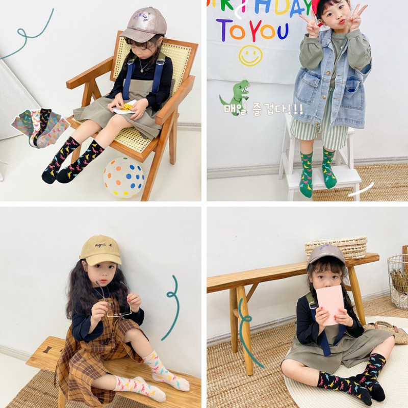 Set 3 đôi vớ màu trơn họa tiết khủng long hoạt hình nhiều màu sắc cho bé
