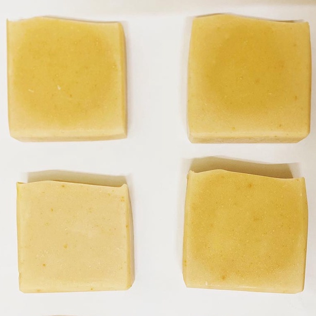Xà Bông Handmade Nghệ-Mật ong - Xà Phòng Mice Beauty Cao cấp 100% Thiên Nhiên - Trắng da, Mờ thâm - 100Gr | BigBuy360 - bigbuy360.vn