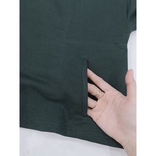 Áo thun cổ lọ xuất dư