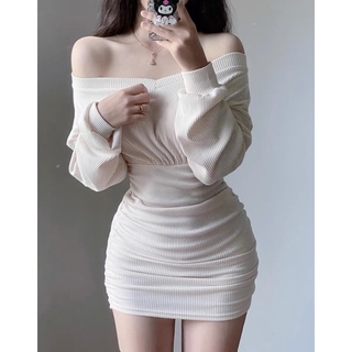 (HÀNG SẴN) Đầm Ngắn Tay Dài Ôm Body Trễ Vai