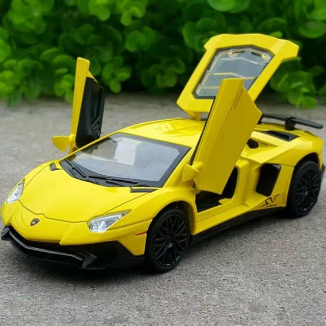Xe mô hình ô tô Lamboghini Aventador LP750-4 tỷ lệ 1:32