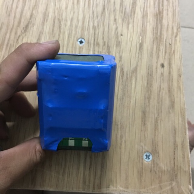 Khối Pin li-ion MỚI 6cell . Pin lion 18650 dùng cho máy bắn khoan, máy bắn vít, máy cắt, quạt... 12vol